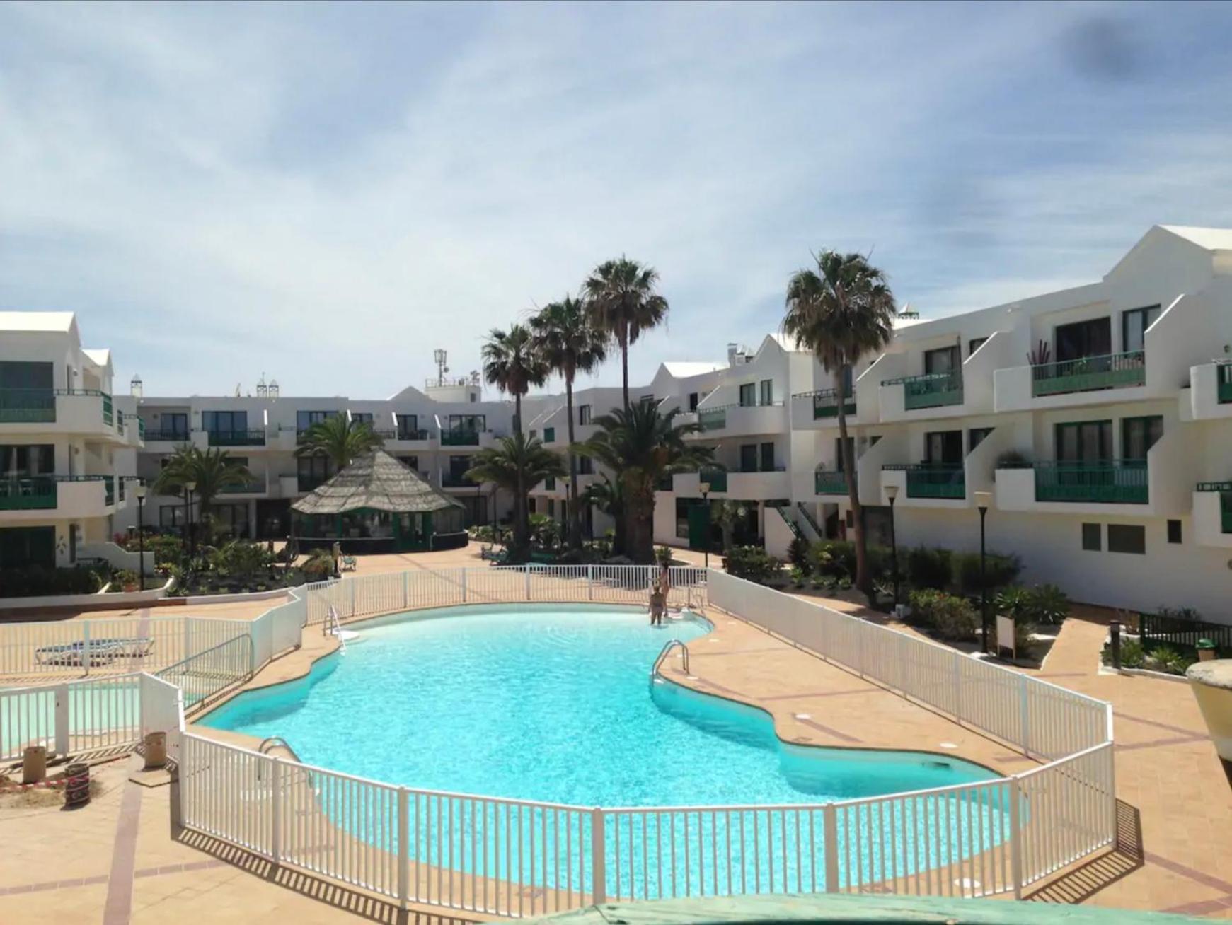 Ground Floor Apartment With Pool, Next To The Beach Costa Teguise Exterior photo