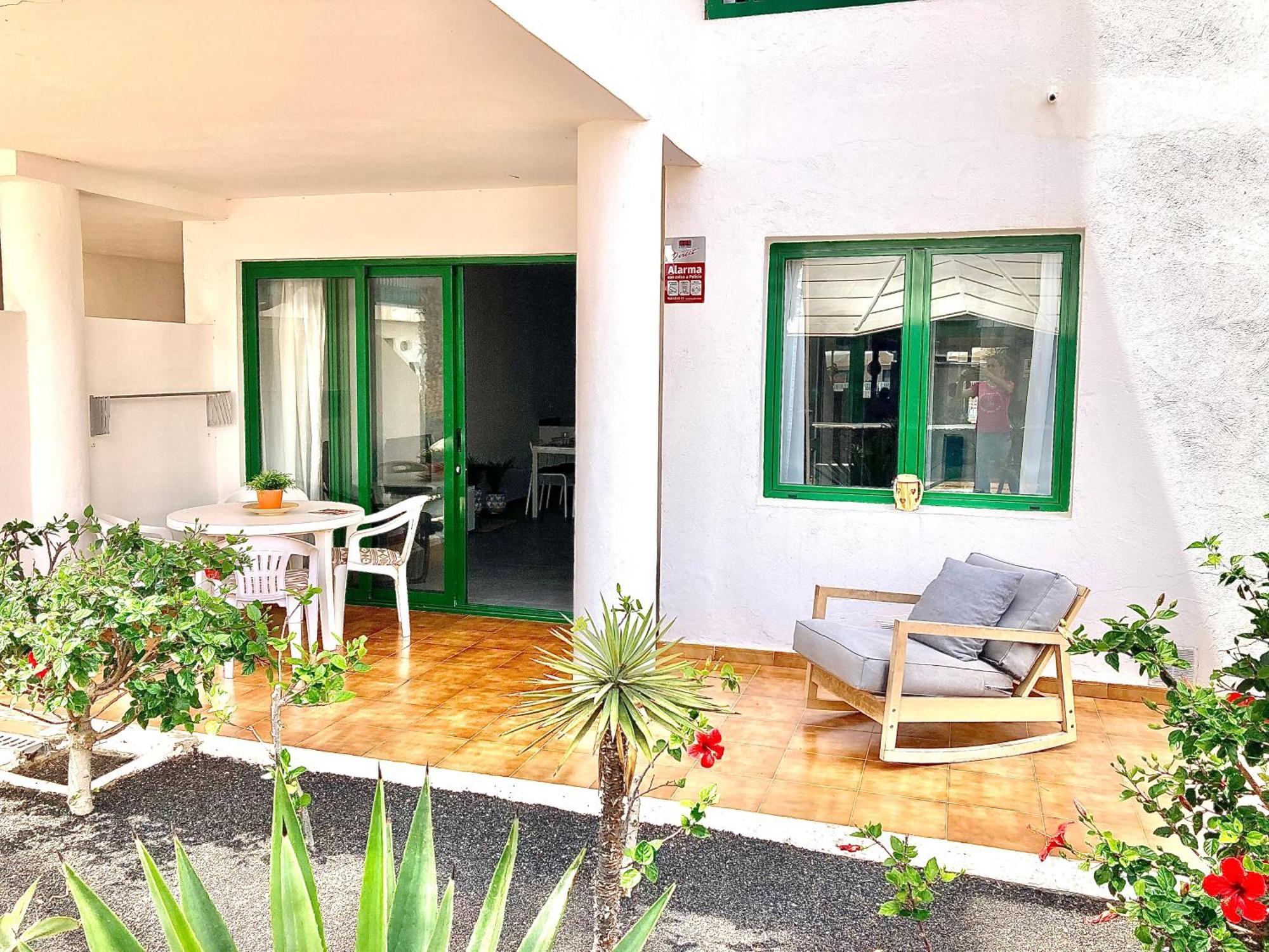 Ground Floor Apartment With Pool, Next To The Beach Costa Teguise Exterior photo